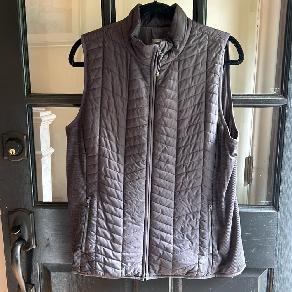 T by Talbots, size L, black vest